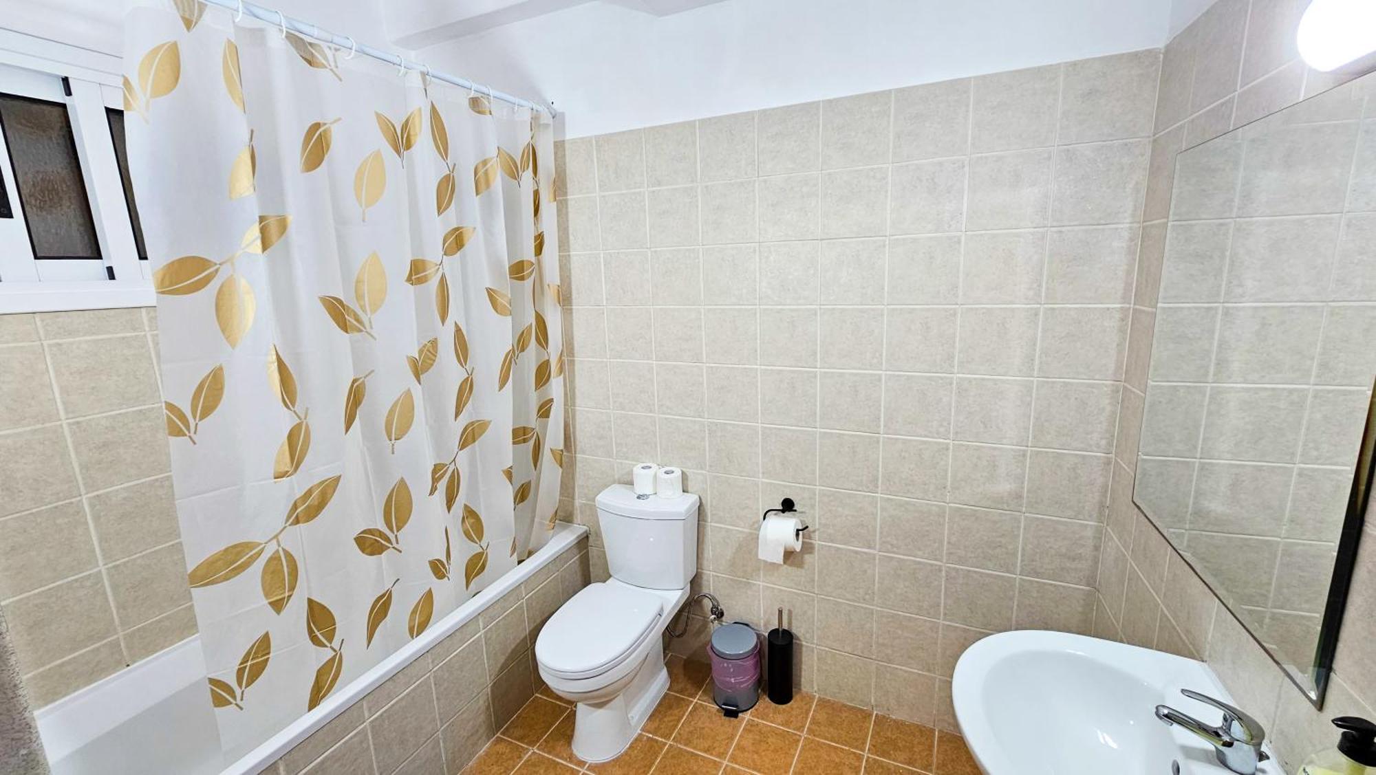 Sky Line City Apartment, 150M From Chabad Lubavitch Larnaca Luaran gambar