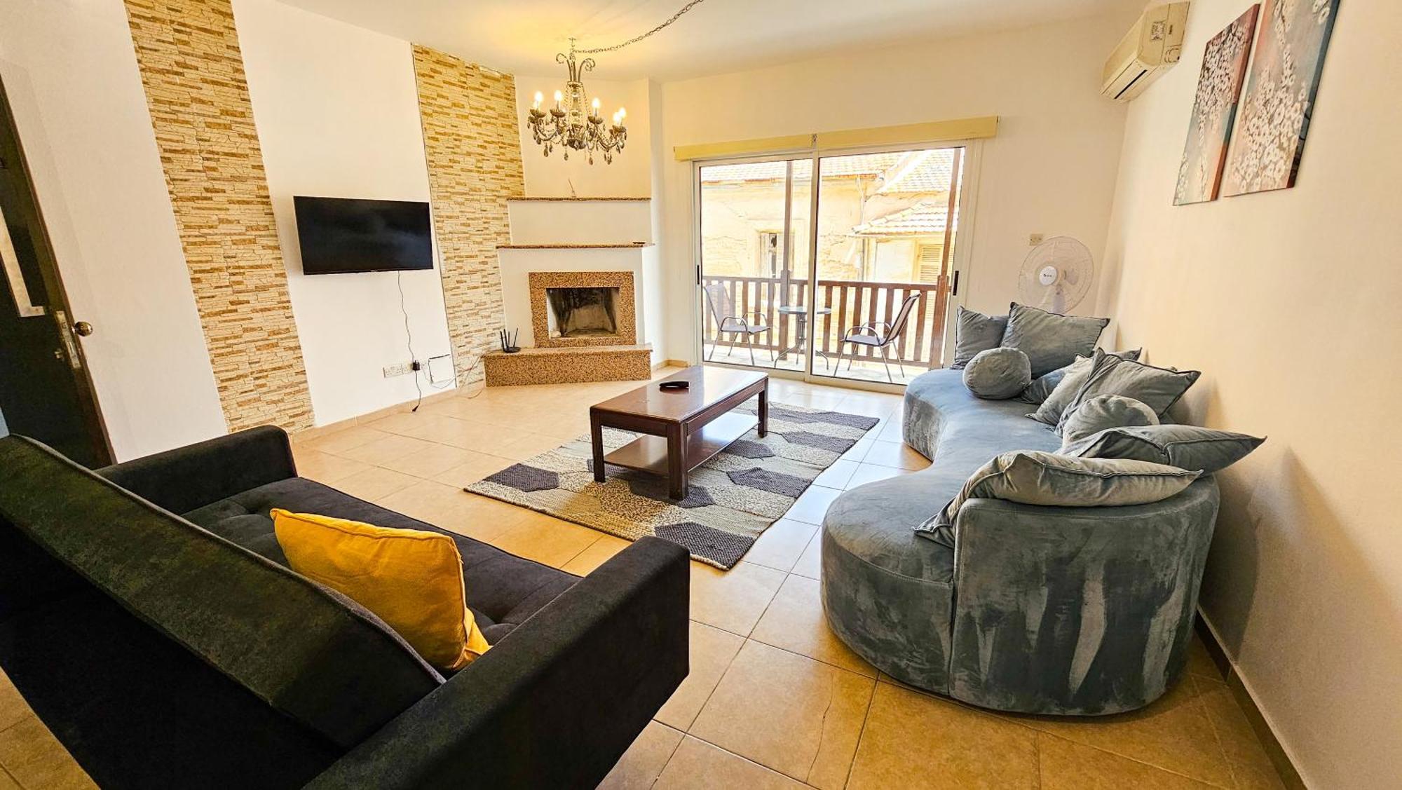 Sky Line City Apartment, 150M From Chabad Lubavitch Larnaca Luaran gambar